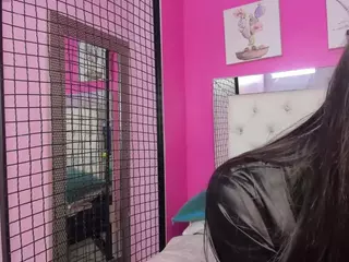 EmilyBelton's Live Sex Cam Show