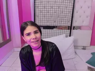 EmilyBelton's Live Sex Cam Show