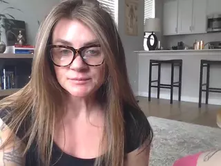 TawneyDarling's Live Sex Cam Show