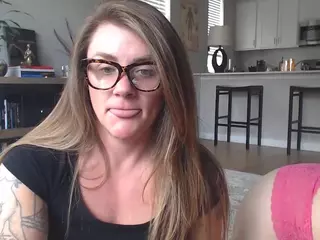 TawneyDarling's Live Sex Cam Show