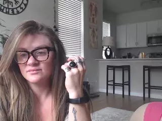 TawneyDarling's Live Sex Cam Show
