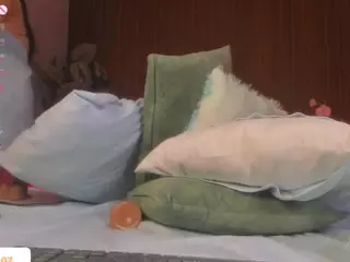 emyli's Live Sex Cam Show