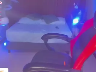 emyli's Live Sex Cam Show