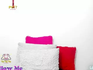 hazel-34's Live Sex Cam Show