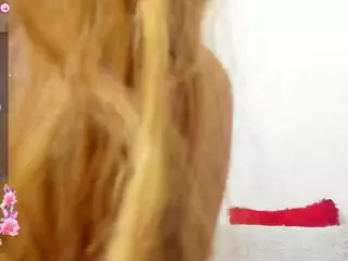 hazel-34's Live Sex Cam Show
