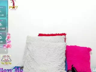 hazel-34's Live Sex Cam Show