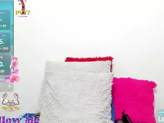 hazel-34's Live Sex Cam Show