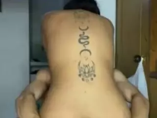 AlmaRuiiz's Live Sex Cam Show