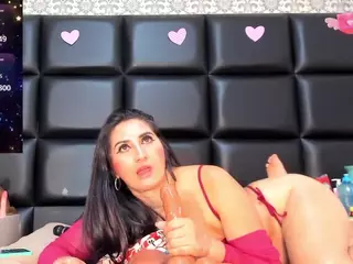 Maturedoly-1's Live Sex Cam Show