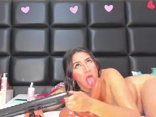 Maturedoly-1's Live Sex Cam Show