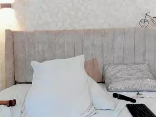 Mia's Live Sex Cam Show