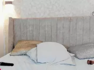 Mia's Live Sex Cam Show