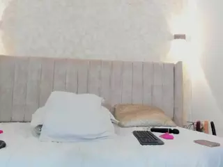 Mia's Live Sex Cam Show
