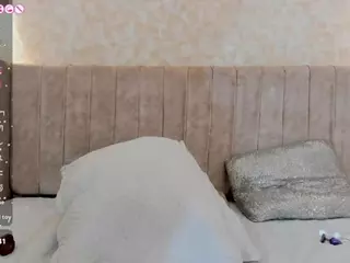 Mia's Live Sex Cam Show