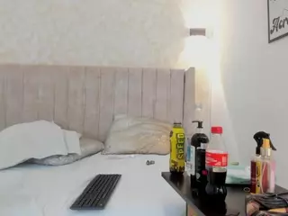 Mia's Live Sex Cam Show