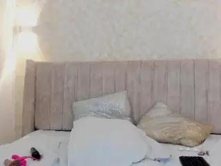 Mia's Live Sex Cam Show