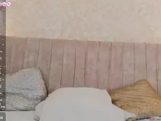 Mia's Live Sex Cam Show