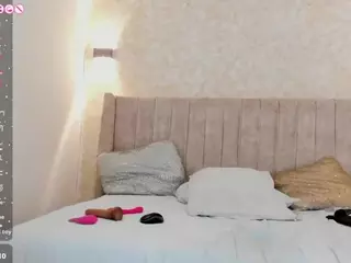 Mia's Live Sex Cam Show