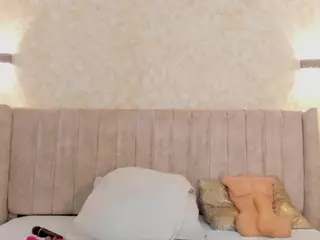 Mia's Live Sex Cam Show