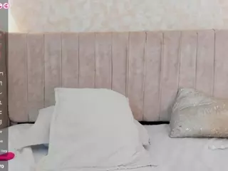 Mia's Live Sex Cam Show