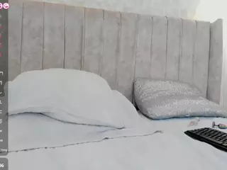 Mia's Live Sex Cam Show