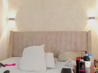 Mia's Live Sex Cam Show