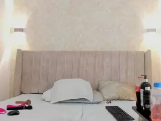 Mia's Live Sex Cam Show