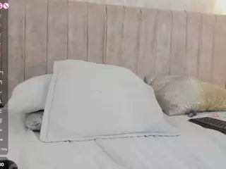 Mia's Live Sex Cam Show