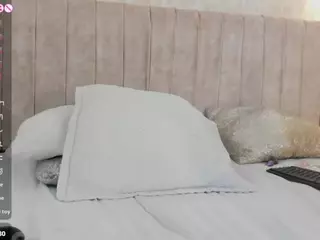 Mia's Live Sex Cam Show