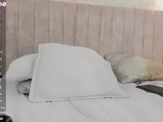 Mia's Live Sex Cam Show