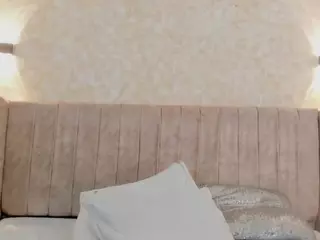 Mia's Live Sex Cam Show