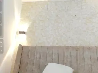 Mia's Live Sex Cam Show