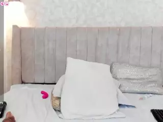Mia's Live Sex Cam Show