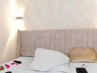 Mia's Live Sex Cam Show