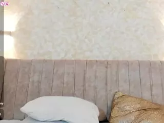 Mia's Live Sex Cam Show