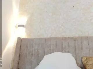 Mia's Live Sex Cam Show