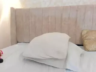 Mia's Live Sex Cam Show