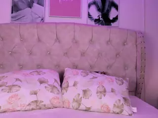 NaomiKross's Live Sex Cam Show