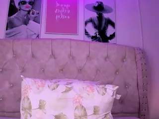 NaomiKross's Live Sex Cam Show