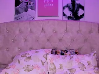 NaomiKross's Live Sex Cam Show