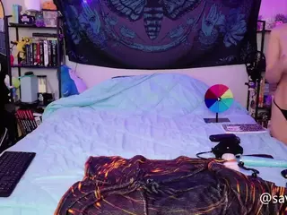 SaveTheBea's Live Sex Cam Show