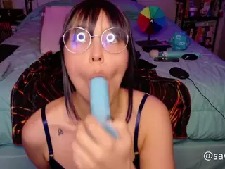 SaveTheBea's Live Sex Cam Show