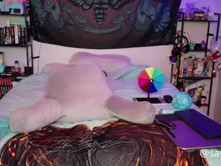 SaveTheBea's Live Sex Cam Show