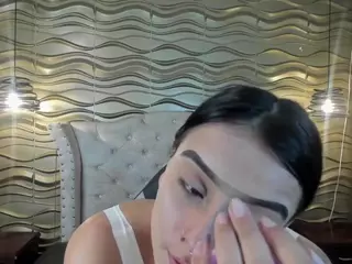 andrea-jones11's Live Sex Cam Show