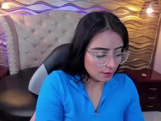 andrea-jones11's Live Sex Cam Show