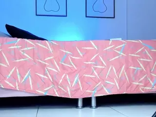 Yiovanna19's Live Sex Cam Show