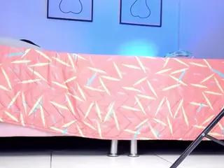 Yiovanna19's Live Sex Cam Show