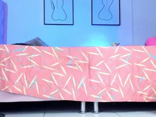 Yiovanna19's Live Sex Cam Show