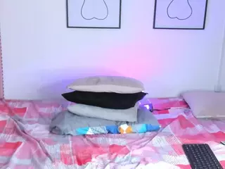 Yiovanna19's Live Sex Cam Show