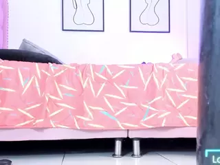 Yiovanna19's Live Sex Cam Show